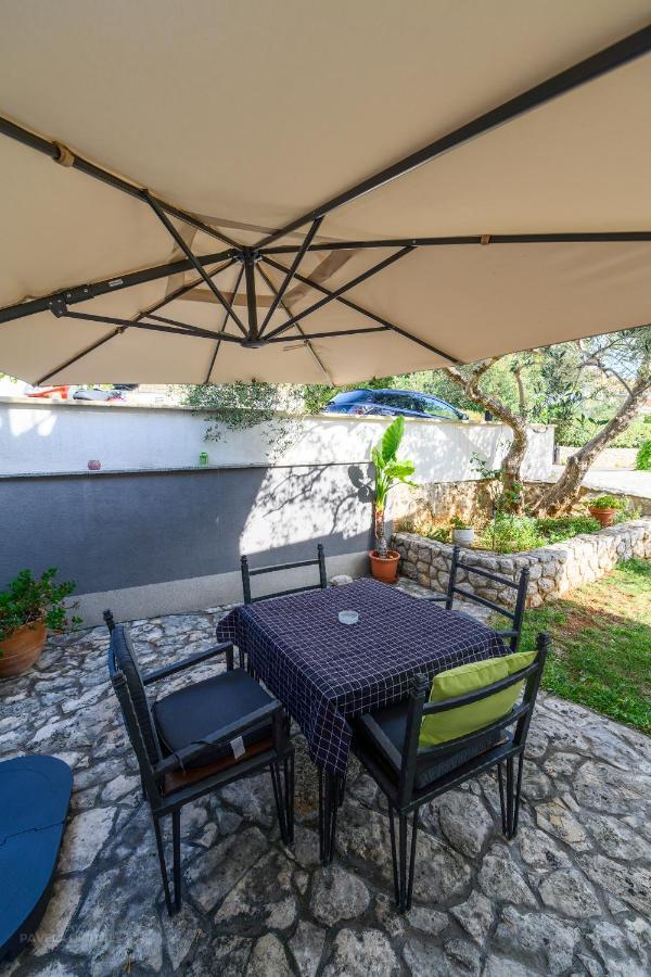 קרק Apartments Maksim And Timon מראה חיצוני תמונה