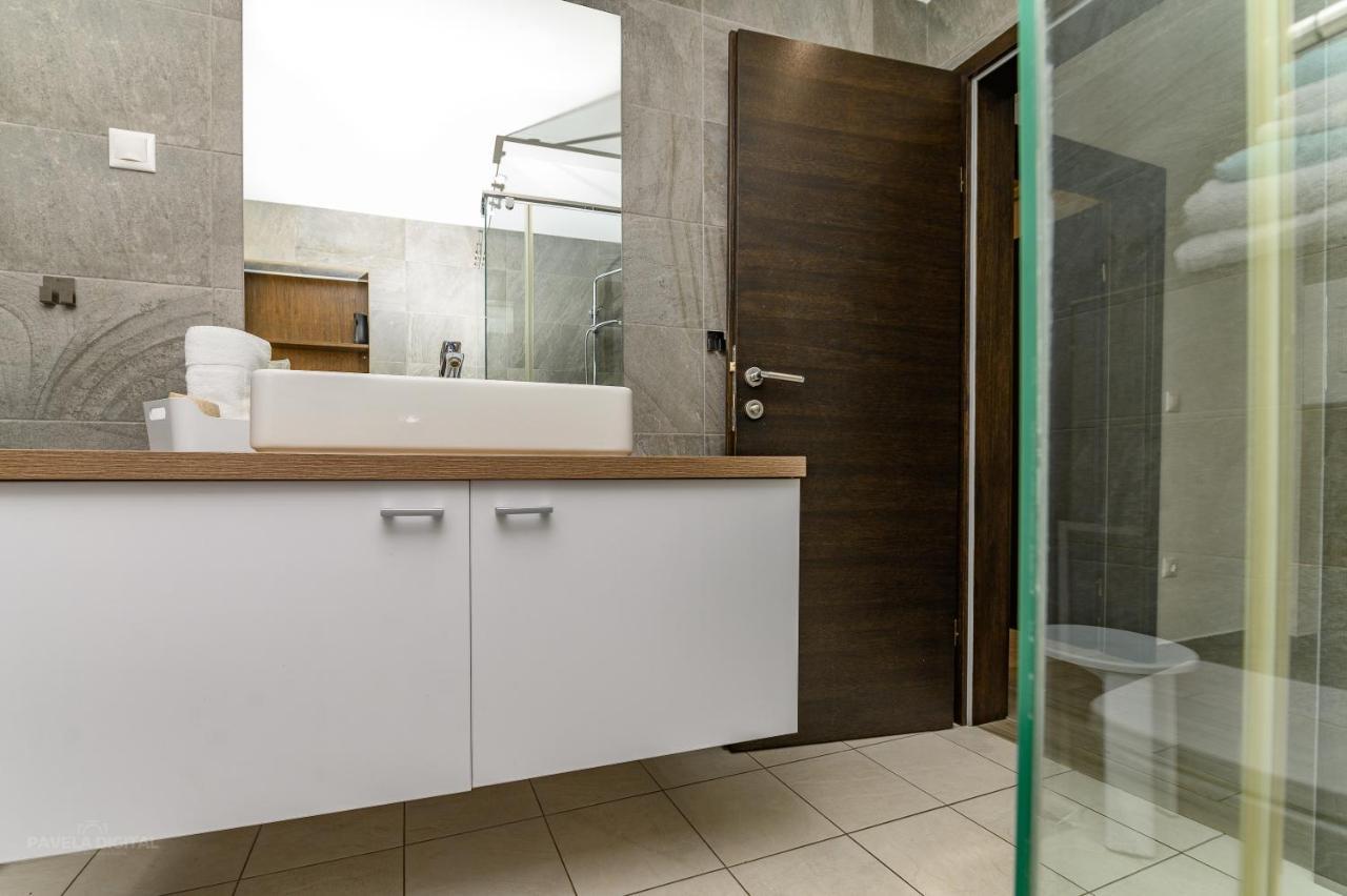 קרק Apartments Maksim And Timon מראה חיצוני תמונה