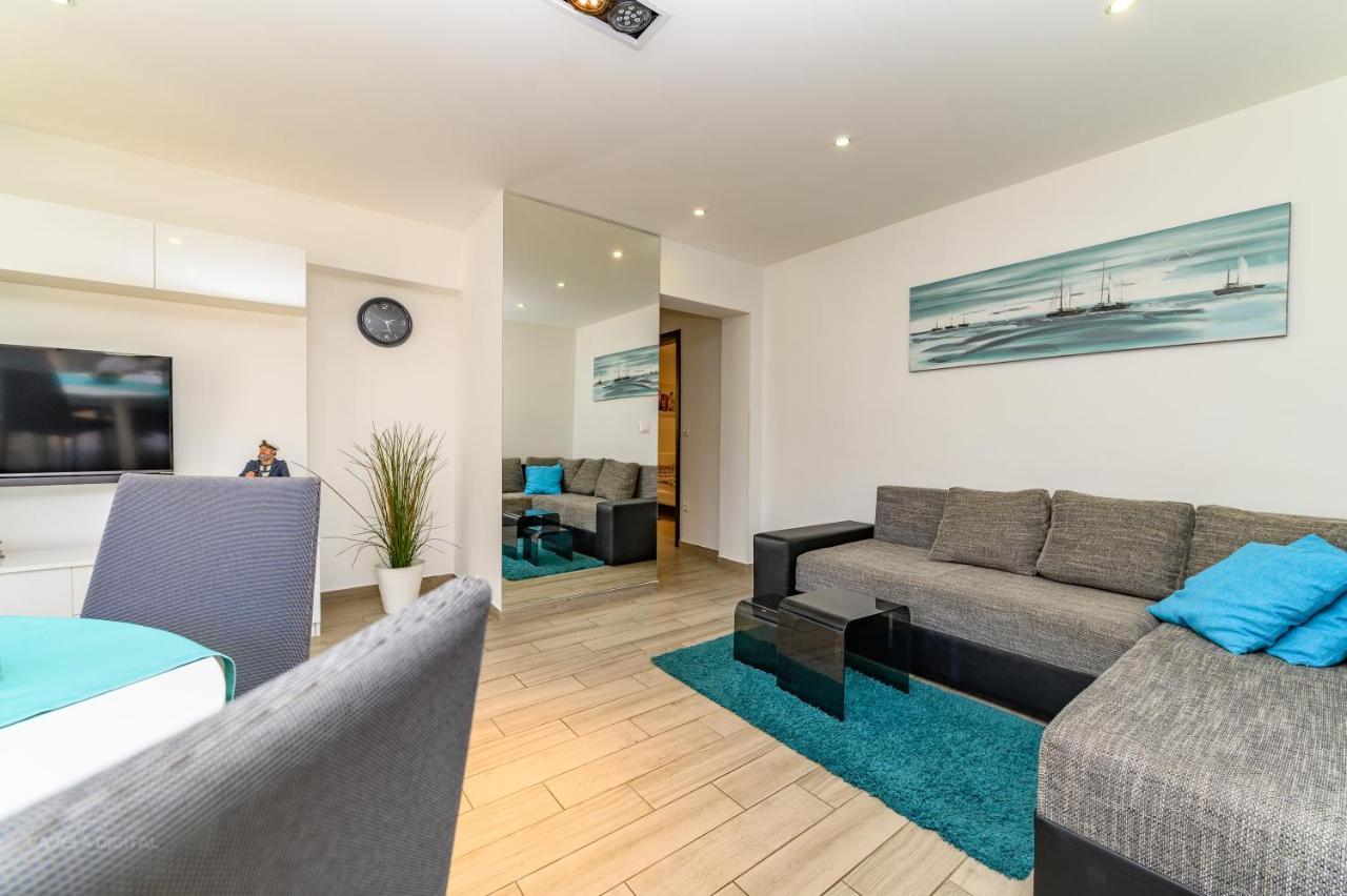 קרק Apartments Maksim And Timon מראה חיצוני תמונה