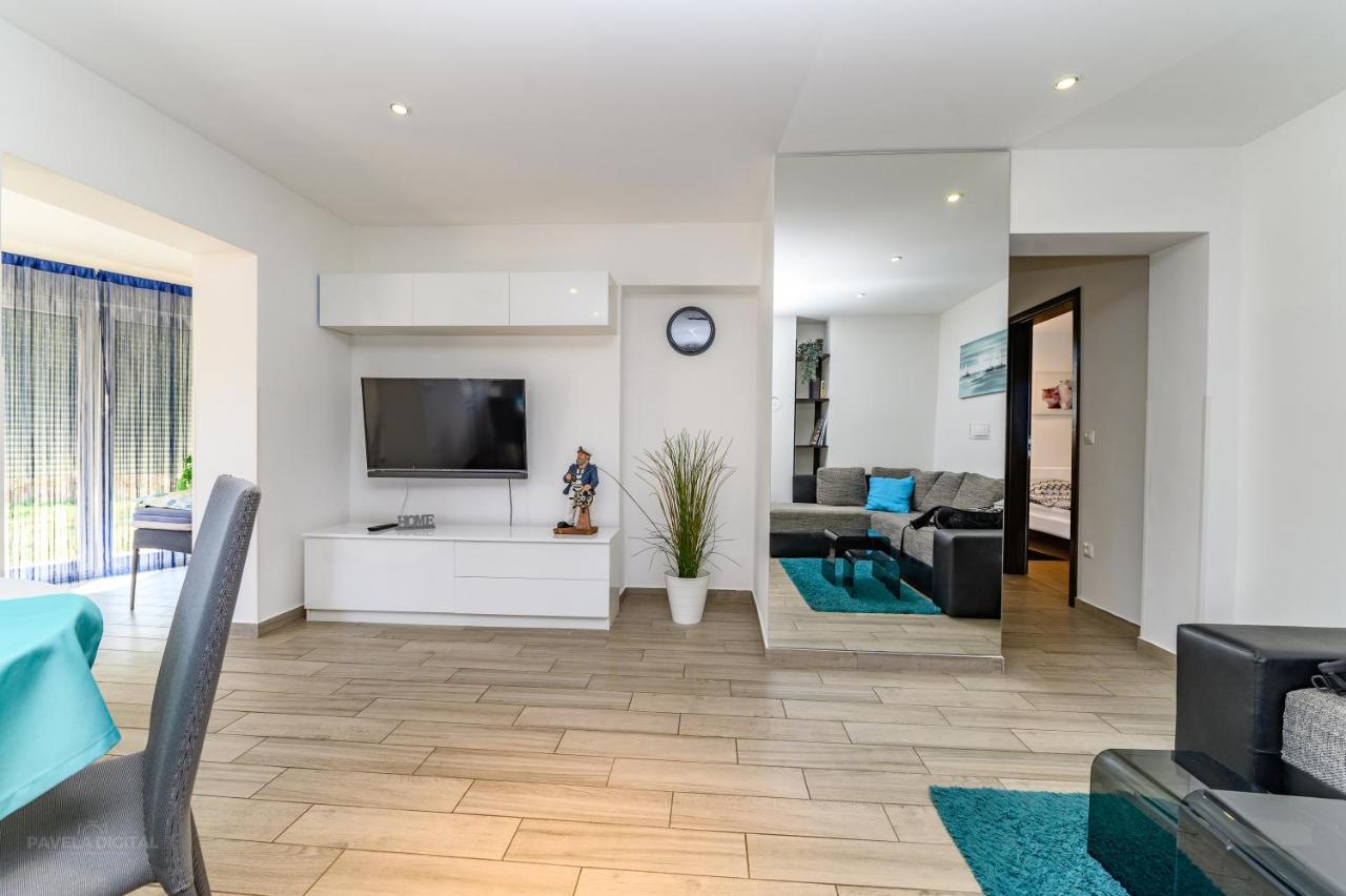קרק Apartments Maksim And Timon מראה חיצוני תמונה