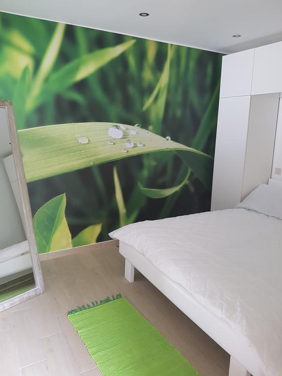 קרק Apartments Maksim And Timon מראה חיצוני תמונה