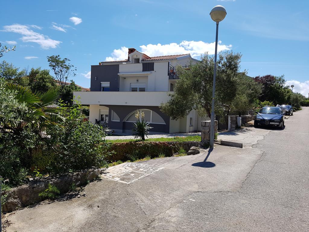 קרק Apartments Maksim And Timon מראה חיצוני תמונה